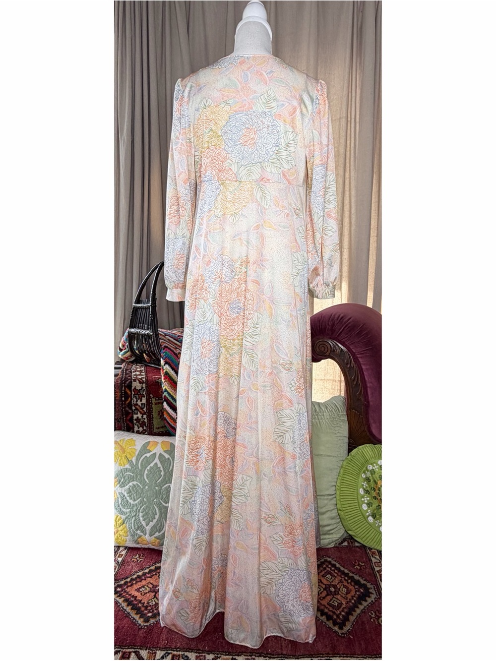 70s Floral Nightgown and Robe Set - Picture 2 of 12